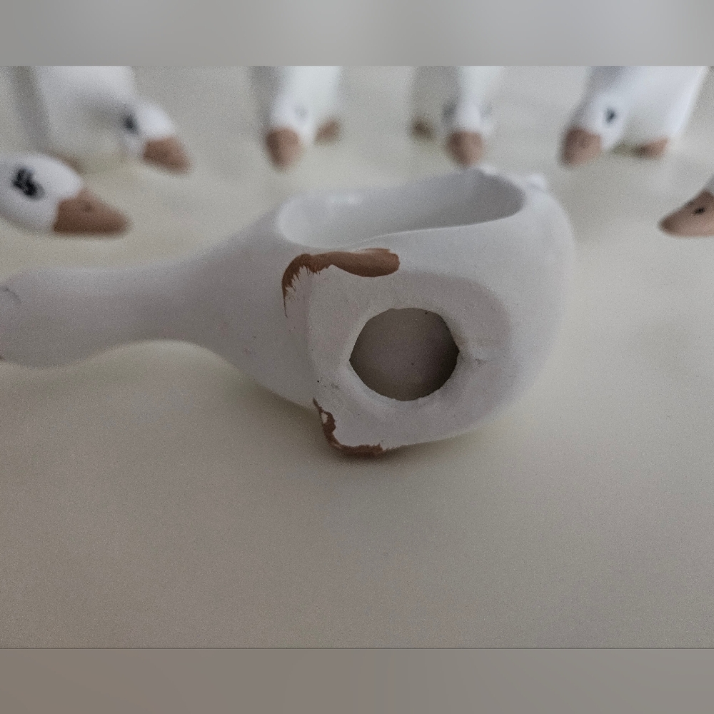 White Hand Painted Ceramic Goose Napkin Rings x 7 - Picture 5 of 11